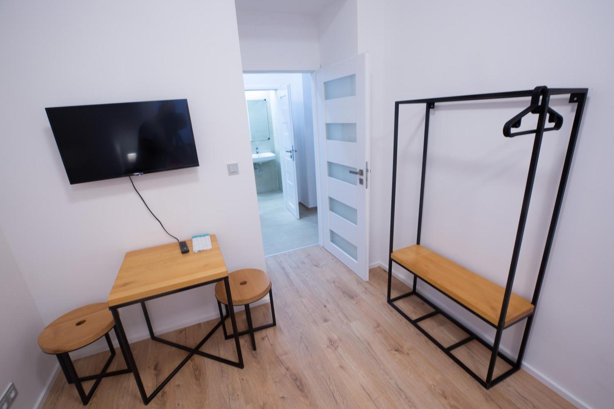 Budget Apartment — Photos 1